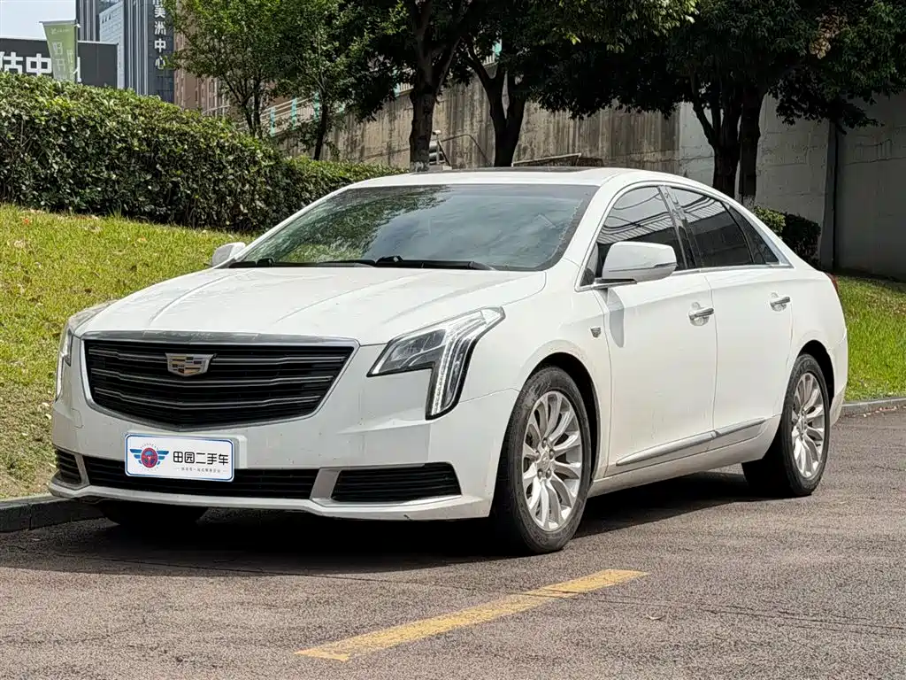 Cadillac XTS 2018 — фото 1