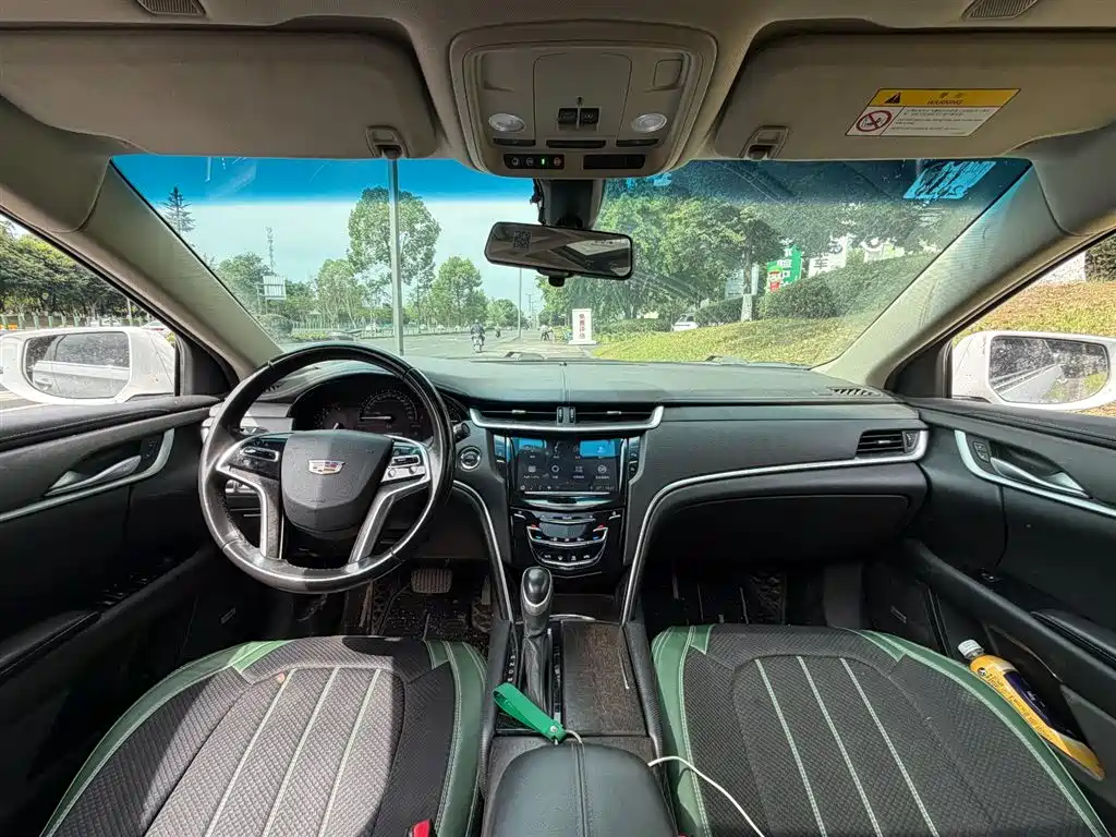 Cadillac XTS 2018 — фото 11