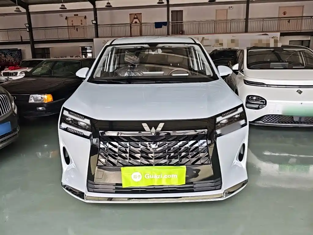 Wuling Starlight 730 New Energy 2025 — фото 3