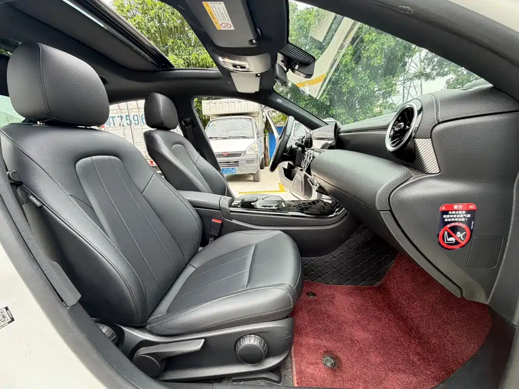 Mercedes-Benz A-Class 2022 — фото 10