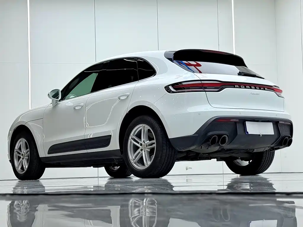 Porsche Macan 2023 — фото 16