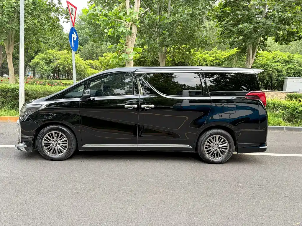 Toyota Alphard 2018
