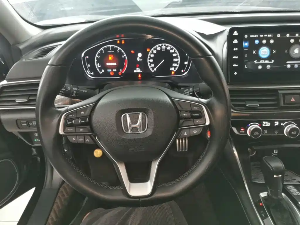 Honda Accord 2022 — фото 11