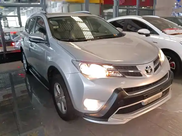 Toyota RAV4 2014