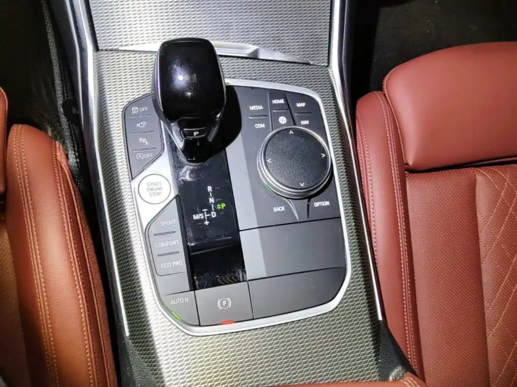 BMW 3 Series 2022 — фото 14