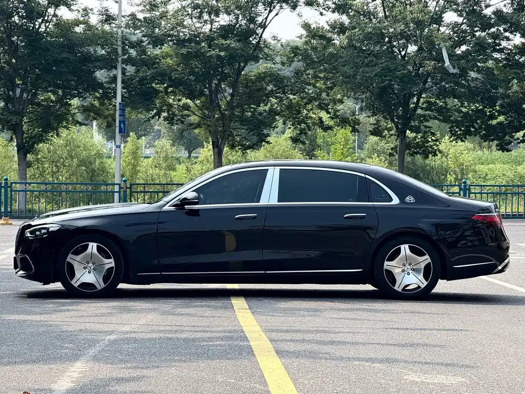 Mercedes-Benz S-Class 2021