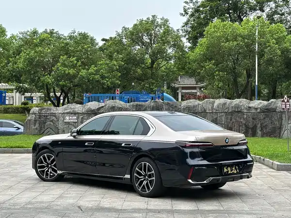BMW 7 Series 2023