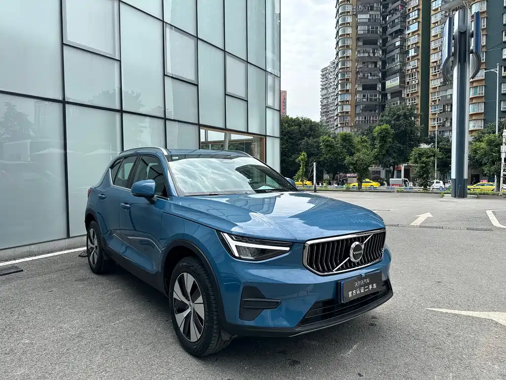 Volvo XC40 2024 — фото 3