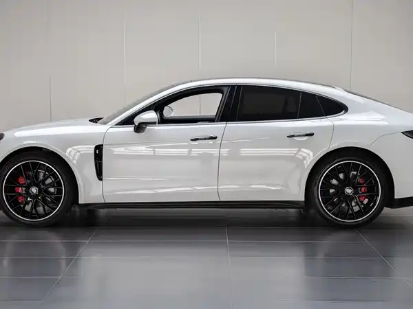 Porsche Panamera 2022