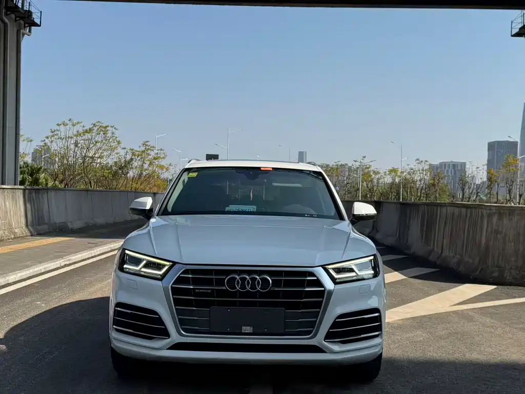 Audi Q5L 2018 — фото 2