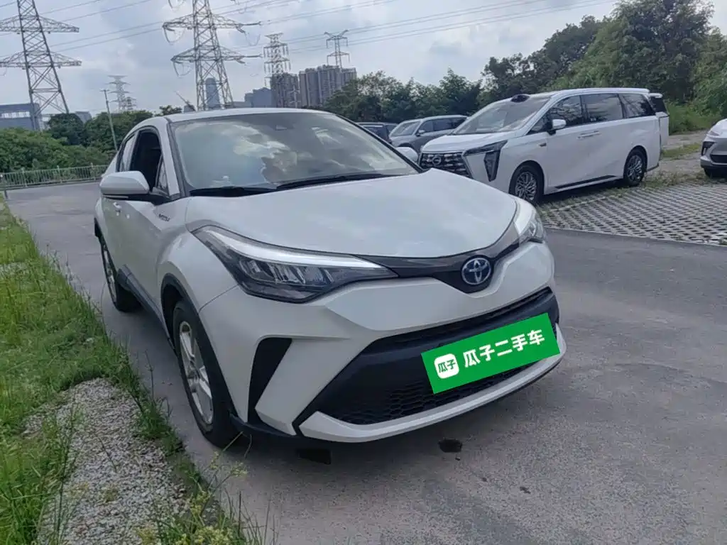 Toyota C-HR 2023 — фото 4