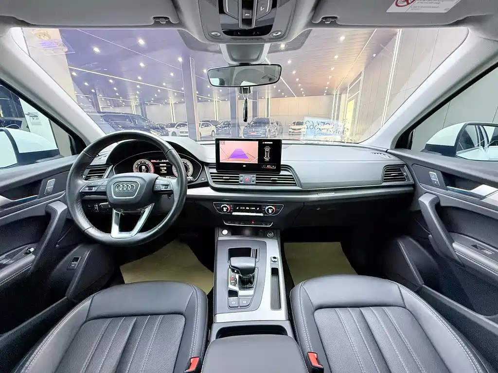 Audi Q5L 2024 — фото 12