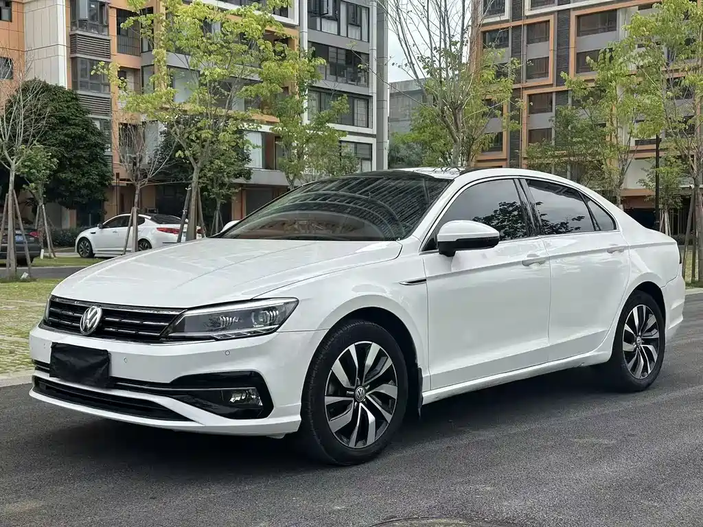 Volkswagen Lamando 2018 — фото 1
