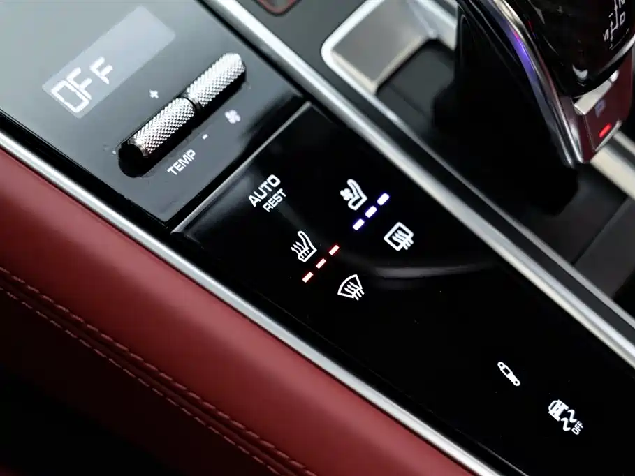 Porsche Panamera 2023 — фото 27