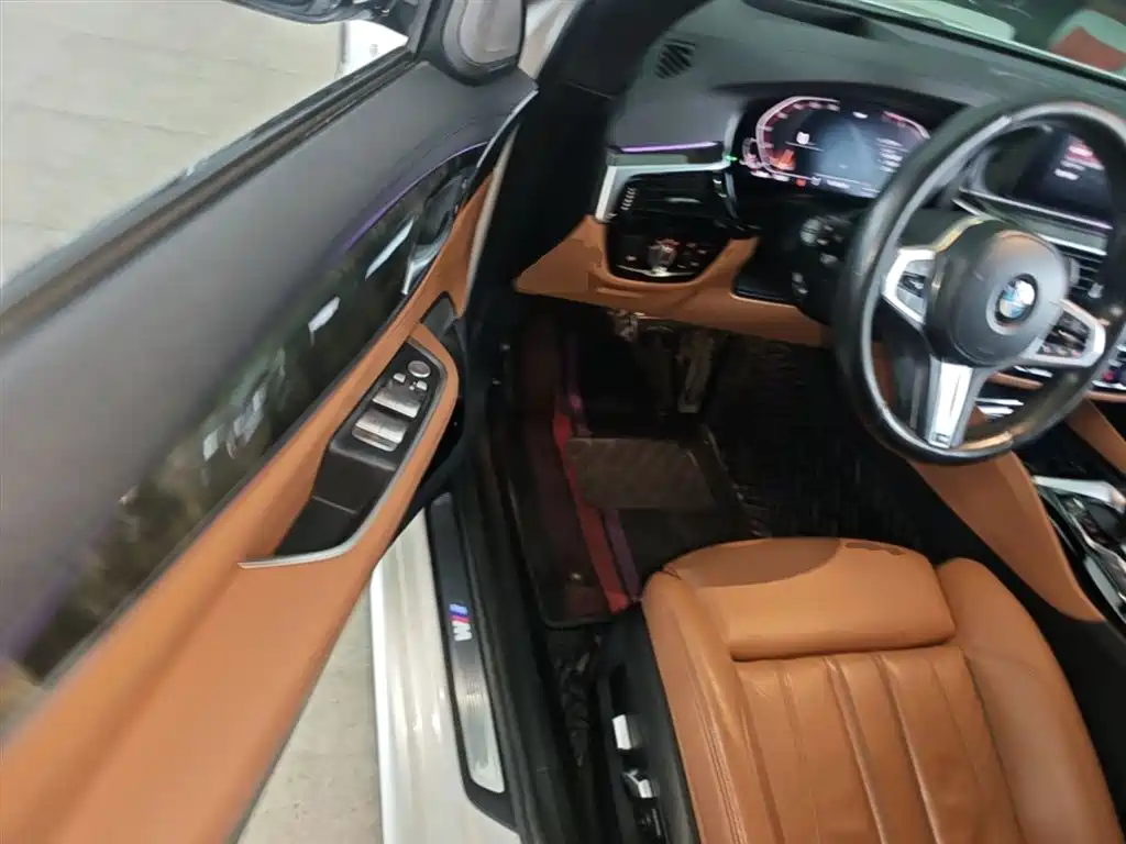 BMW 6 Series GT 2020 — фото 16