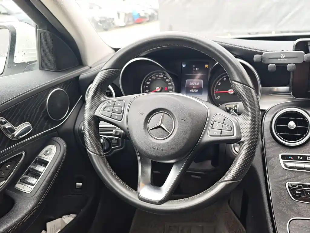 Mercedes-Benz C-Class 2017 — фото 19