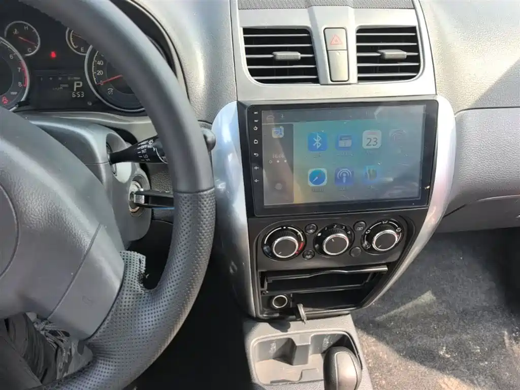 Suzuki SX4 2015 — фото 10