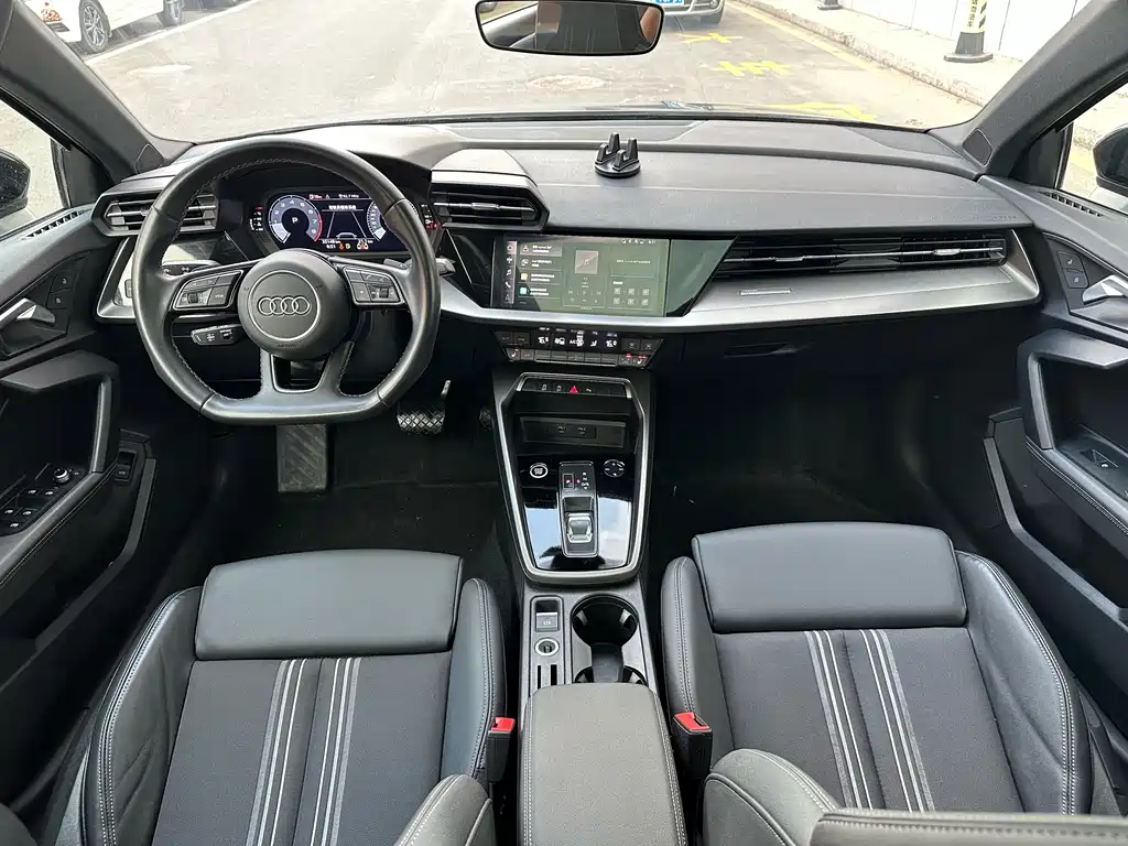 Audi A3 2023 — фото 14