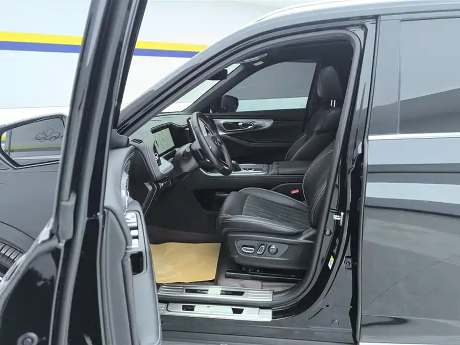 GAC Motor Trumpchi GS8 2023 — фото 9