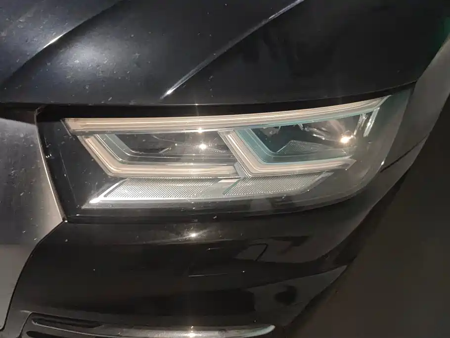 Audi Q5L 2020