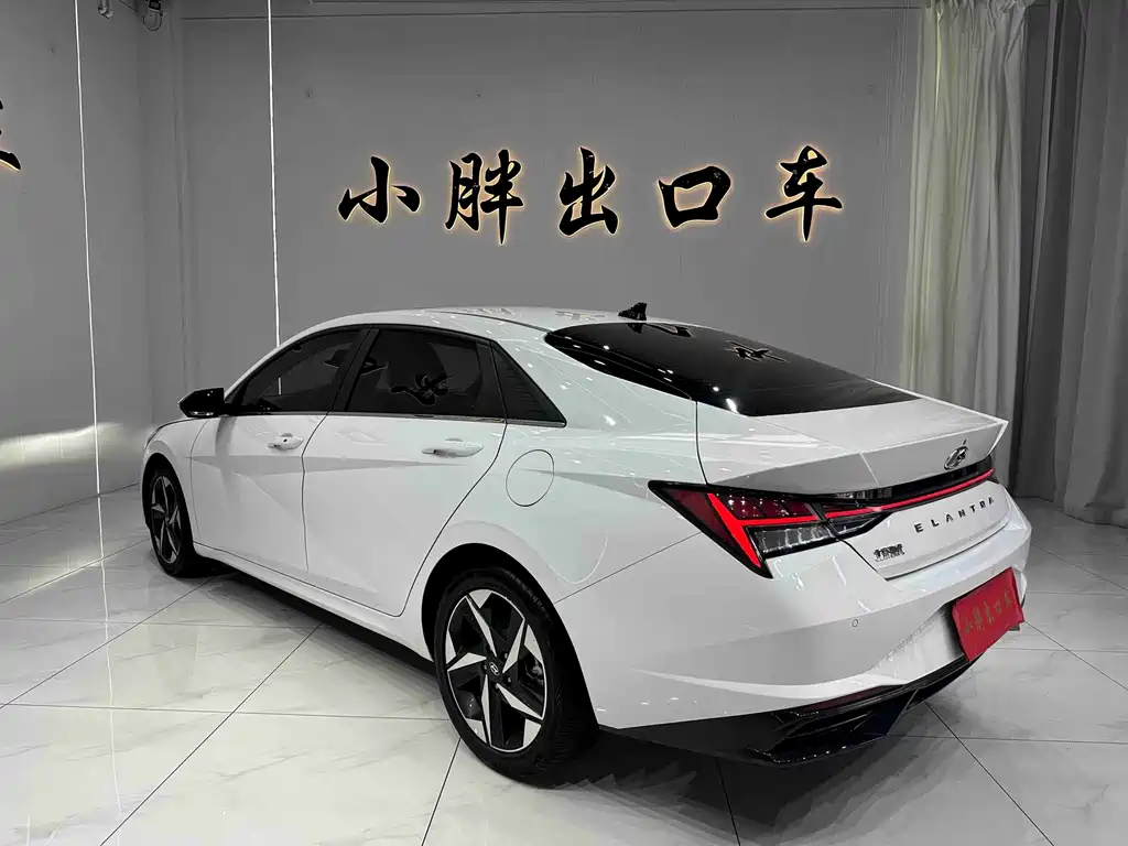 Hyundai Elantra 2023