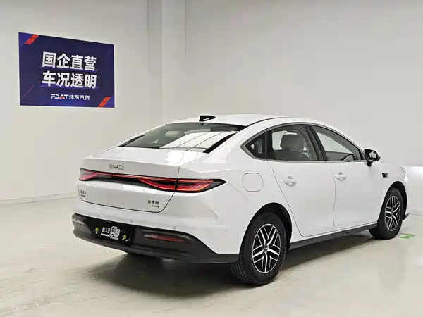 BYD Seal 05 DM-i 2025