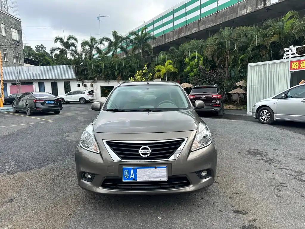 Nissan Sunny 2013