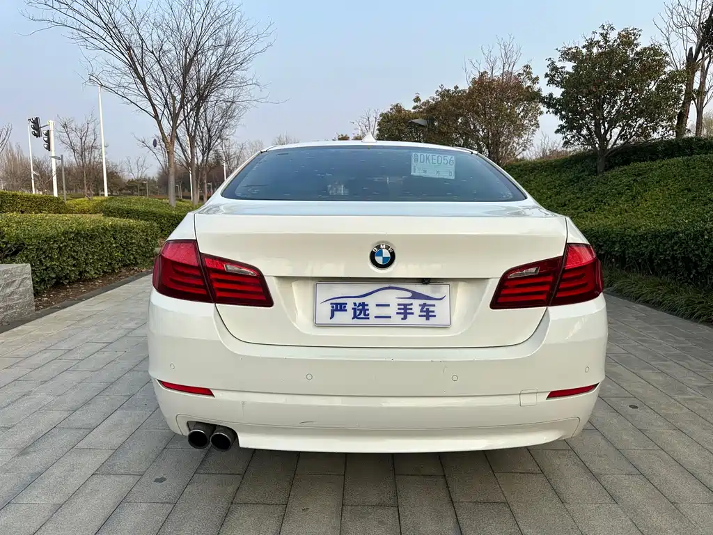 BMW 5 Series 2012 — фото 11