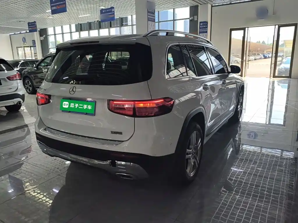 Mercedes-Benz GLB 2021