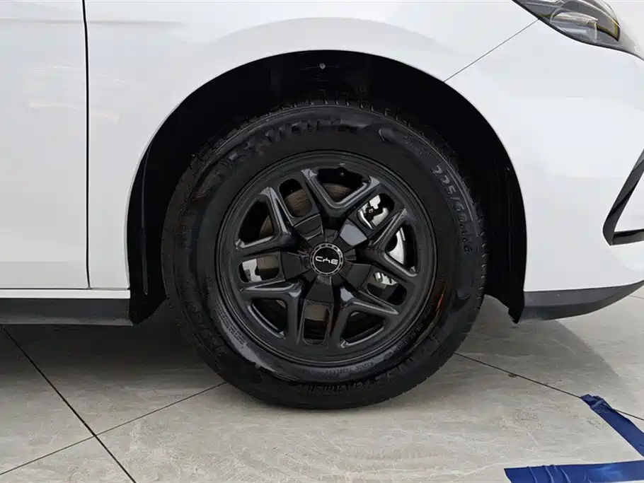 BYD Seal 05 DM-i 2025 — фото 6