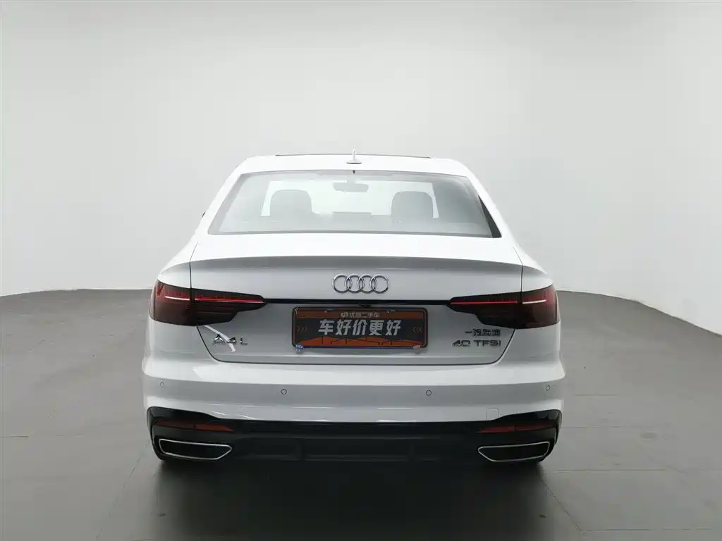 Audi A4L 2023 — фото 4