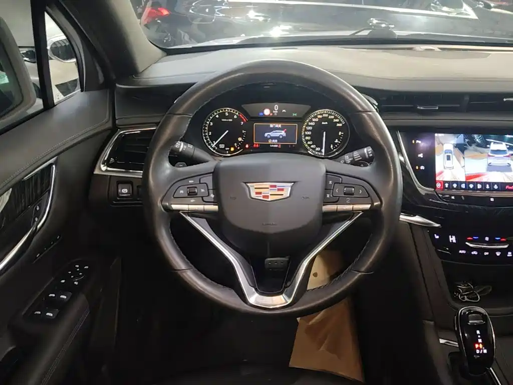 Cadillac XT6 2020 — фото 11