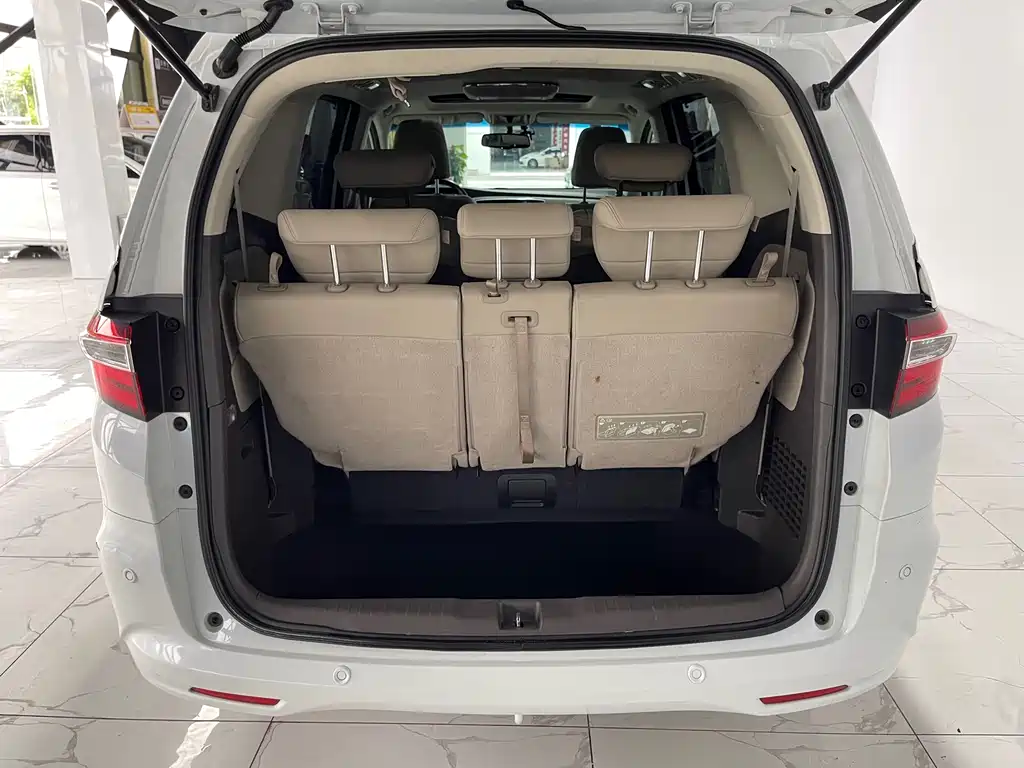 Honda Odyssey 2016 — фото 33