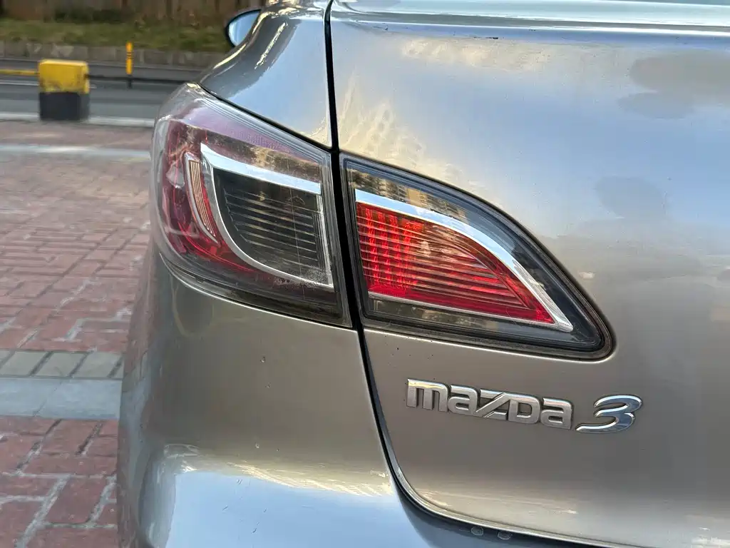 Mazda 3 Xingcheng 2011 — фото 10