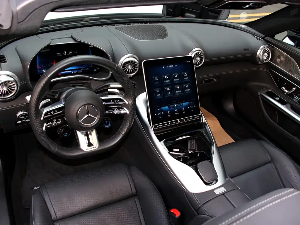Mercedes-Benz SL-Class AMG 2024 — фото 8