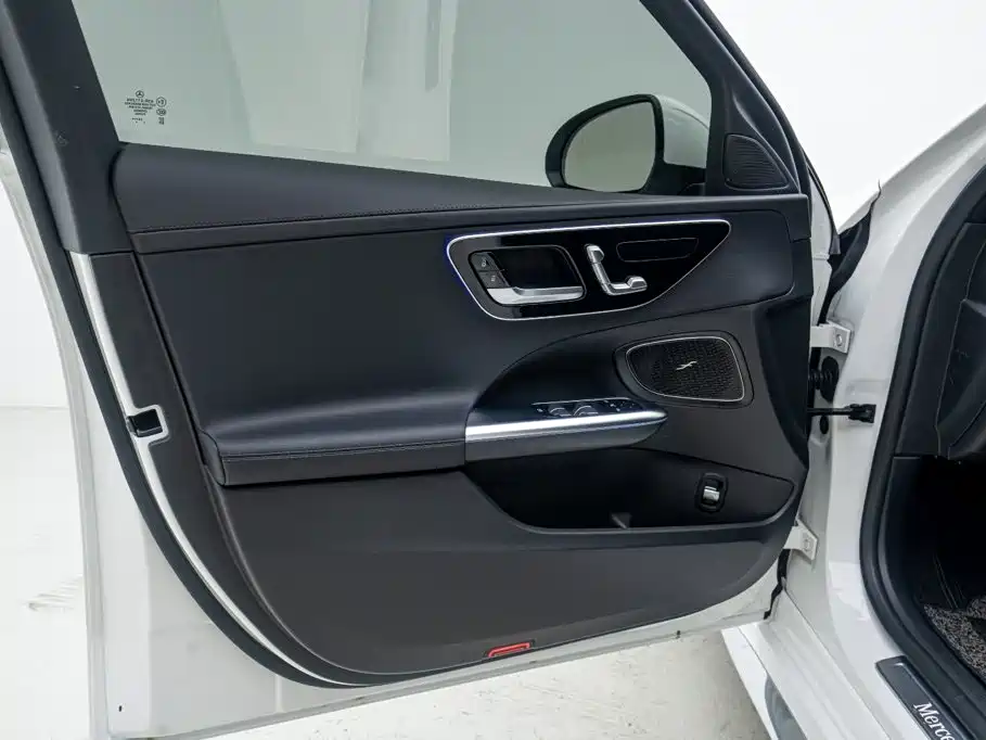 Mercedes-Benz C-Class 2024 — фото 15