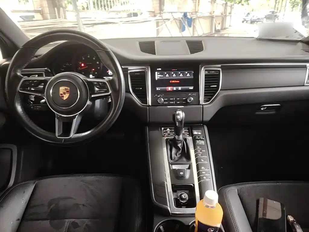 Porsche Macan 2017 — фото 10