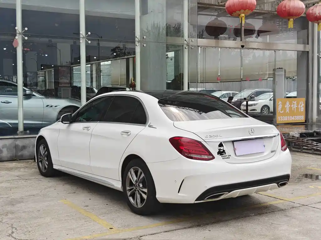 Mercedes-Benz C-Class 2017 — фото 11