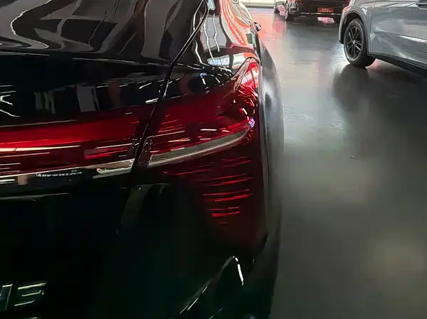 Hongqi H5 2024