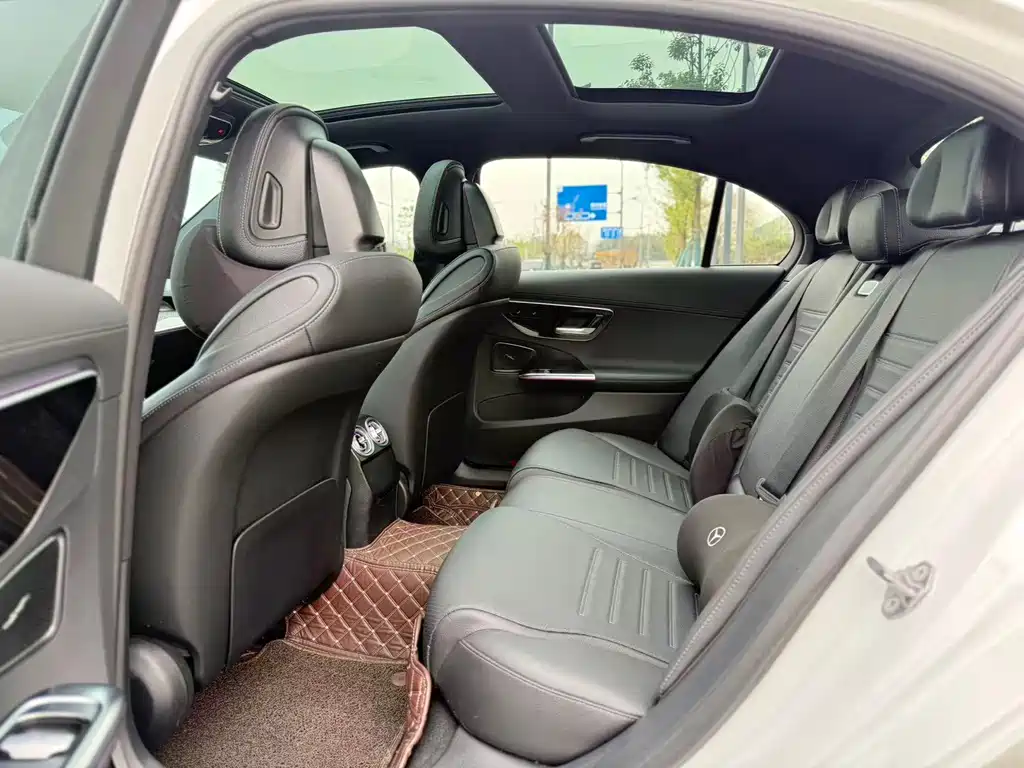 Mercedes-Benz C-Class 2022 — фото 10
