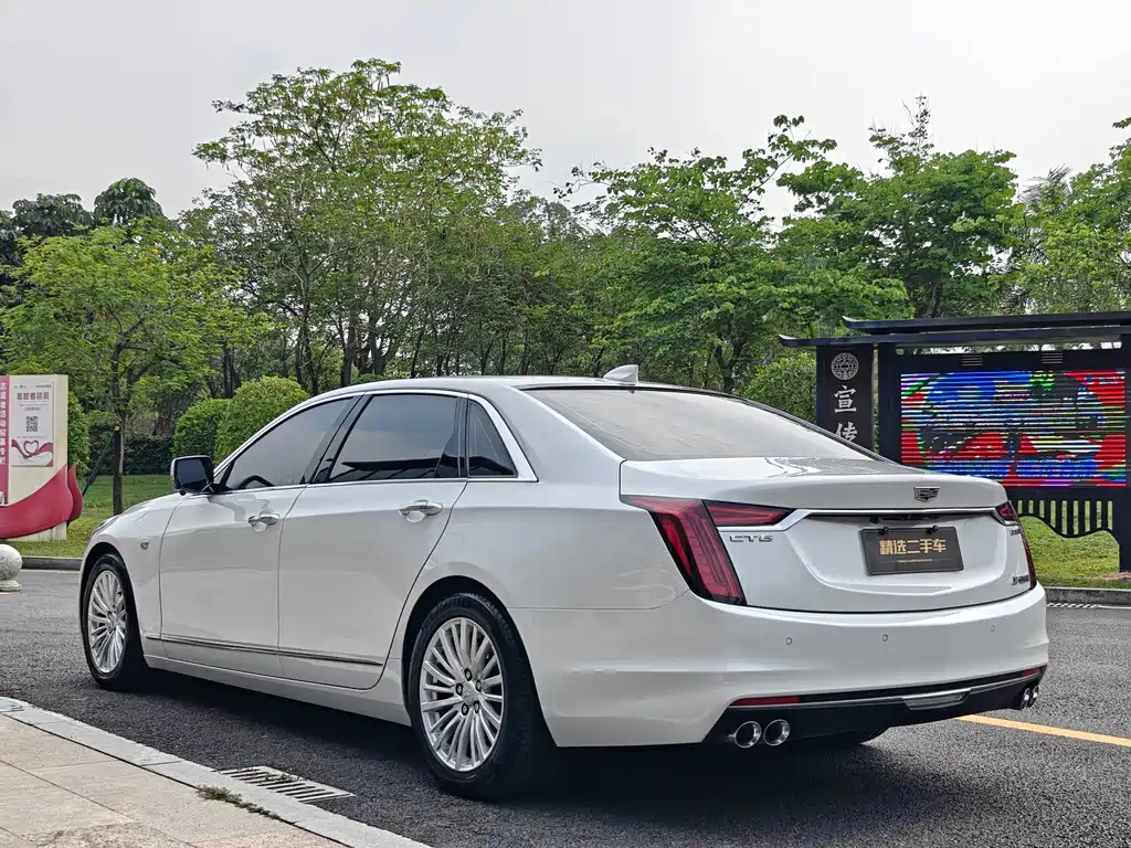 Cadillac CT6 2022 — фото 6