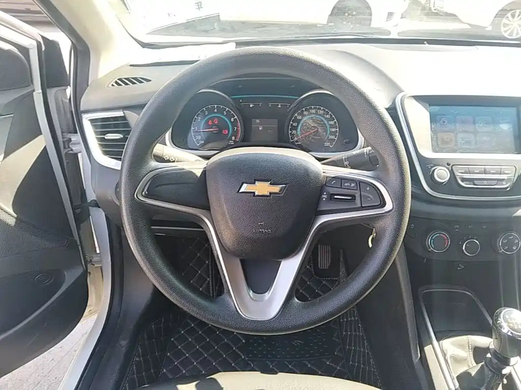 Chevrolet Cavalier 2017 — фото 11