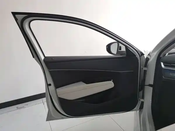 Volkswagen Sagitar 2026