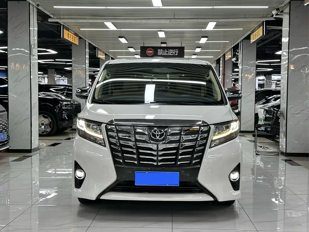 Toyota Alphard 2017 — фото 2
