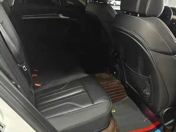 Audi Q5L 2023