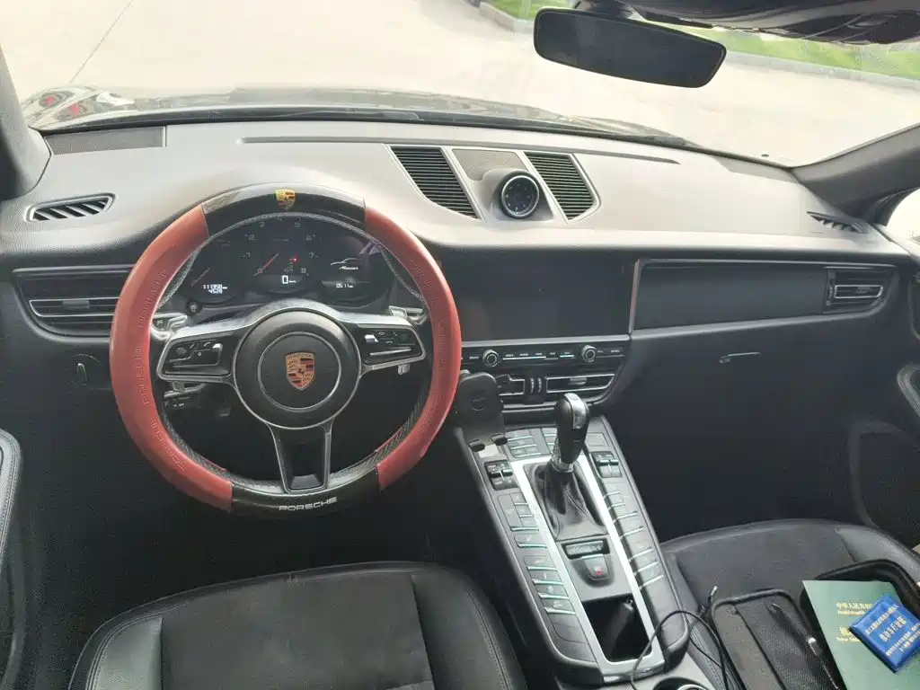 Porsche Macan 2019 — фото 13