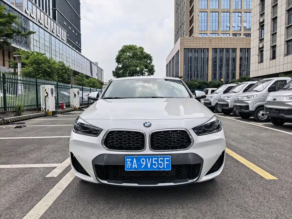 BMW X2 2023 — фото 8