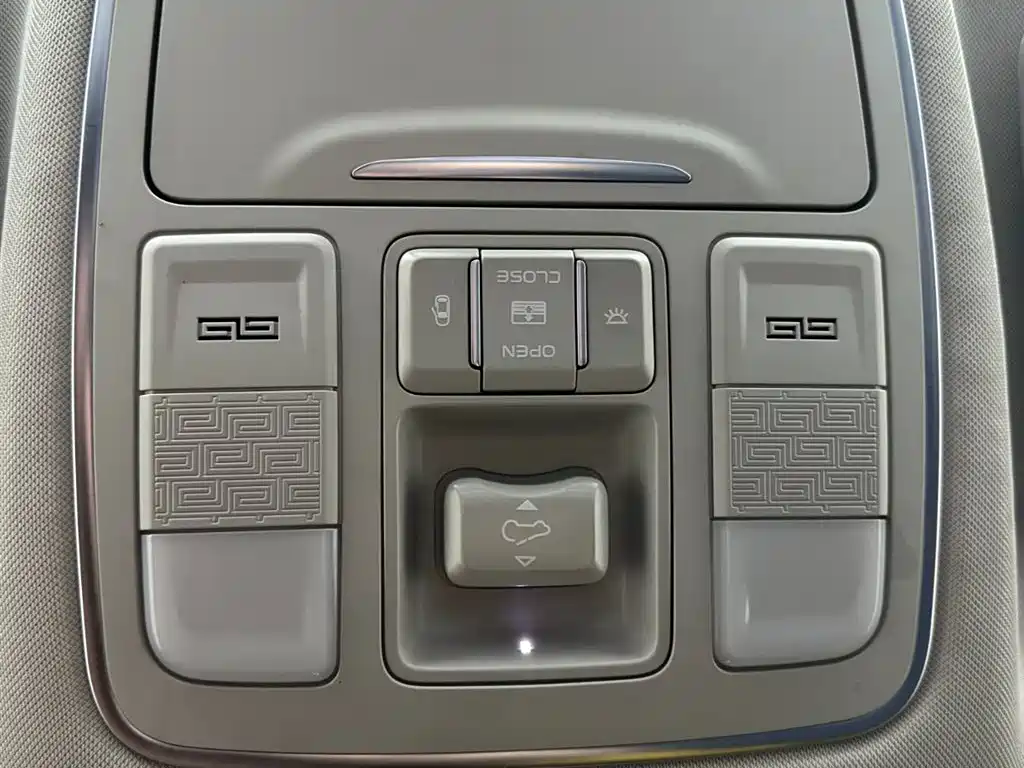 Geely Vision X6 2021 — фото 17