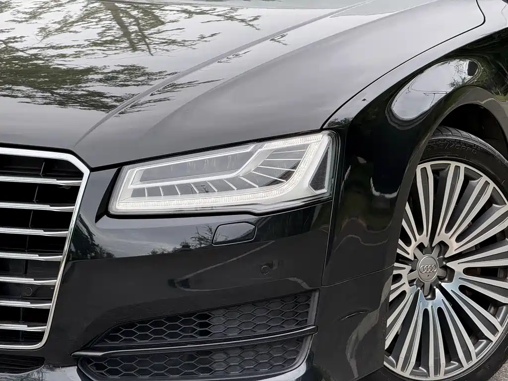 Audi A8 2018 — фото 2