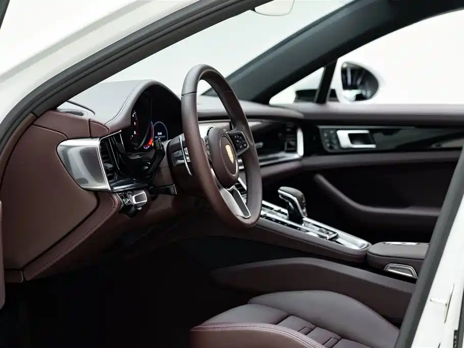 Porsche Panamera 2018 — фото 8